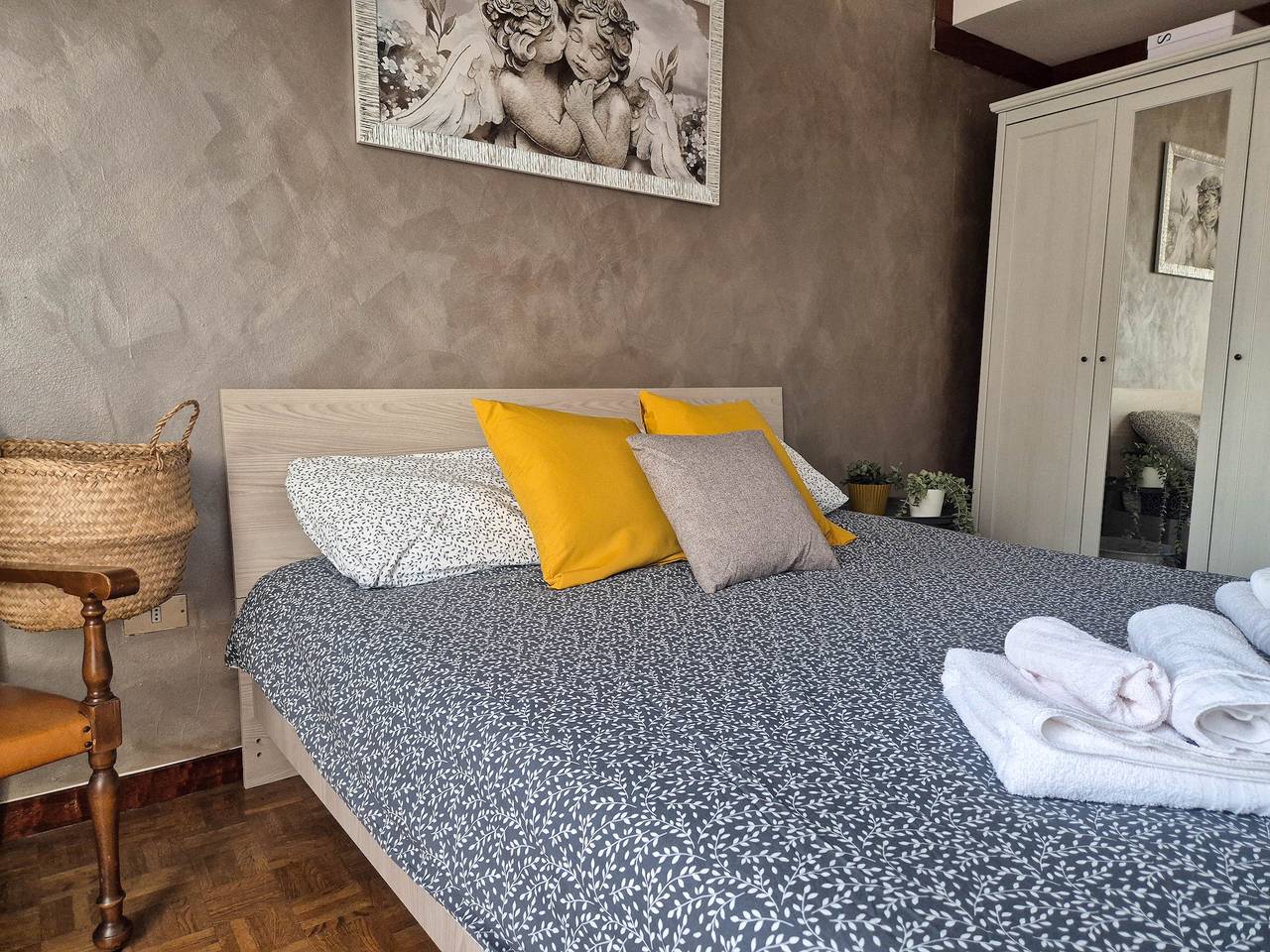 Ganze Wohnung, Casa Carolina by Case al Lago in Desenzano del Garda, Gardasee-Berge