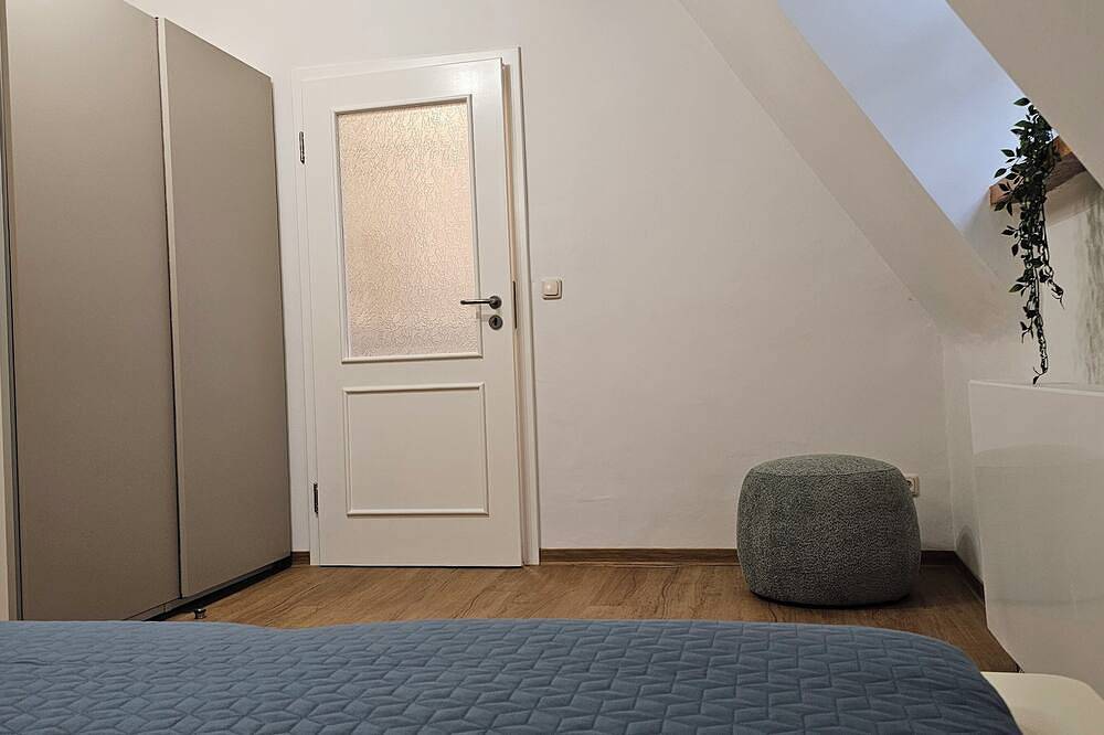 Ganze Wohnung, 3 Zi.-Ferienwohnung mit Wlan im 1. Og - Mh6 in Markgrafenheide, Rostock