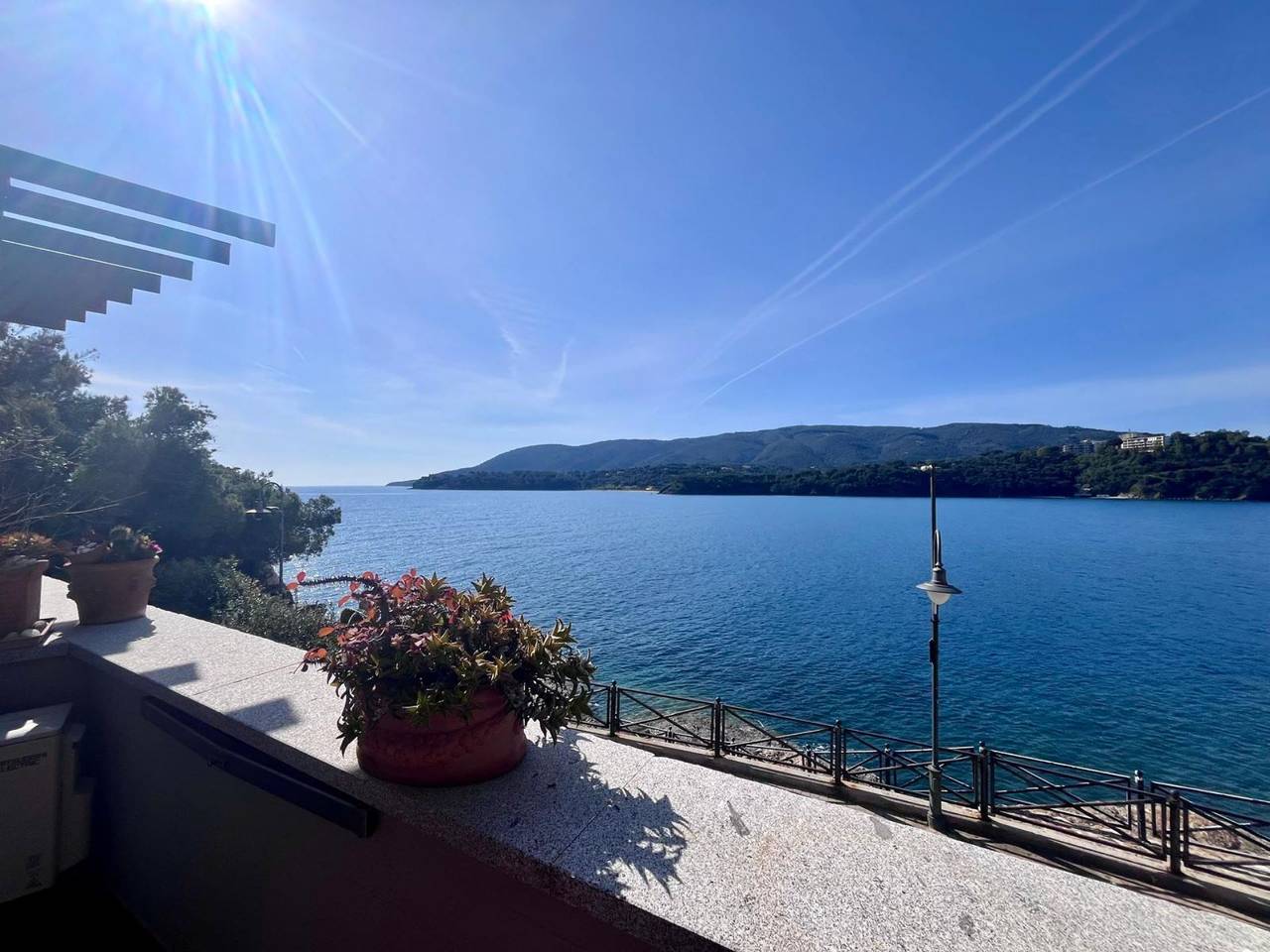 Appartement de vacances entier, La Pianotta Suite - La Pianotta Suite con vista mare in Porto Azzurro, Ile d'Elbe