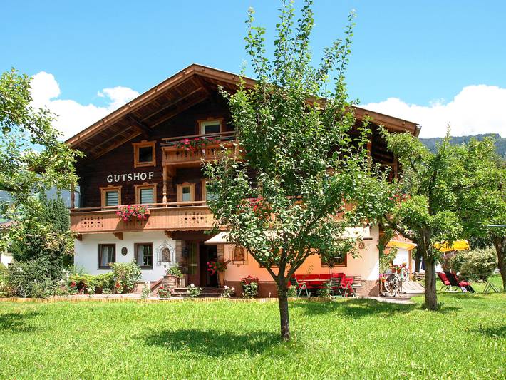 Ferienwohnung für 5 Personen, mit Terrasse und Garten, mit Haustier im Zillertal