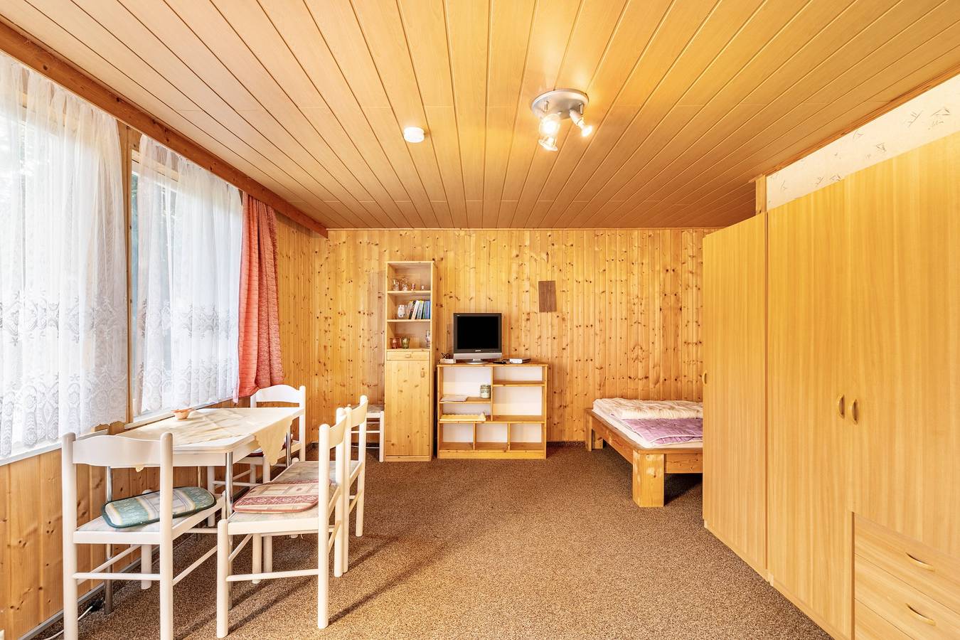 Bungalow '23 - Kimbucht' mit privater Terrasse und gemeinsamem Garten in Waldhufen, Oberlausitz-Niederschlesien