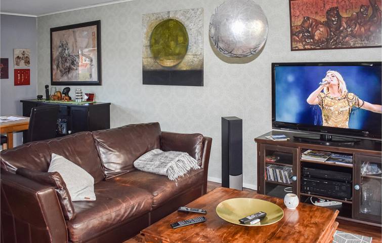 Ferienhaus für 6 Personen, mit Terrasse und Garten sowie Seeblick und Sauna in Ödeshög - 4