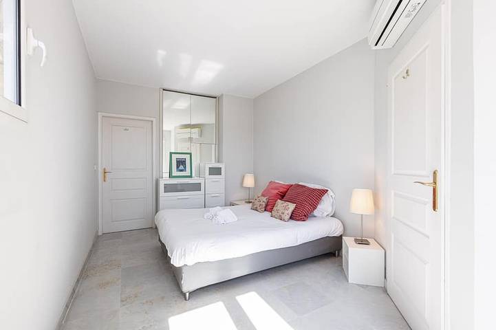 Gîte pour 5 personnes, avec terrasse dans Office De Tourisme De Villefranche Sur Mer - 4