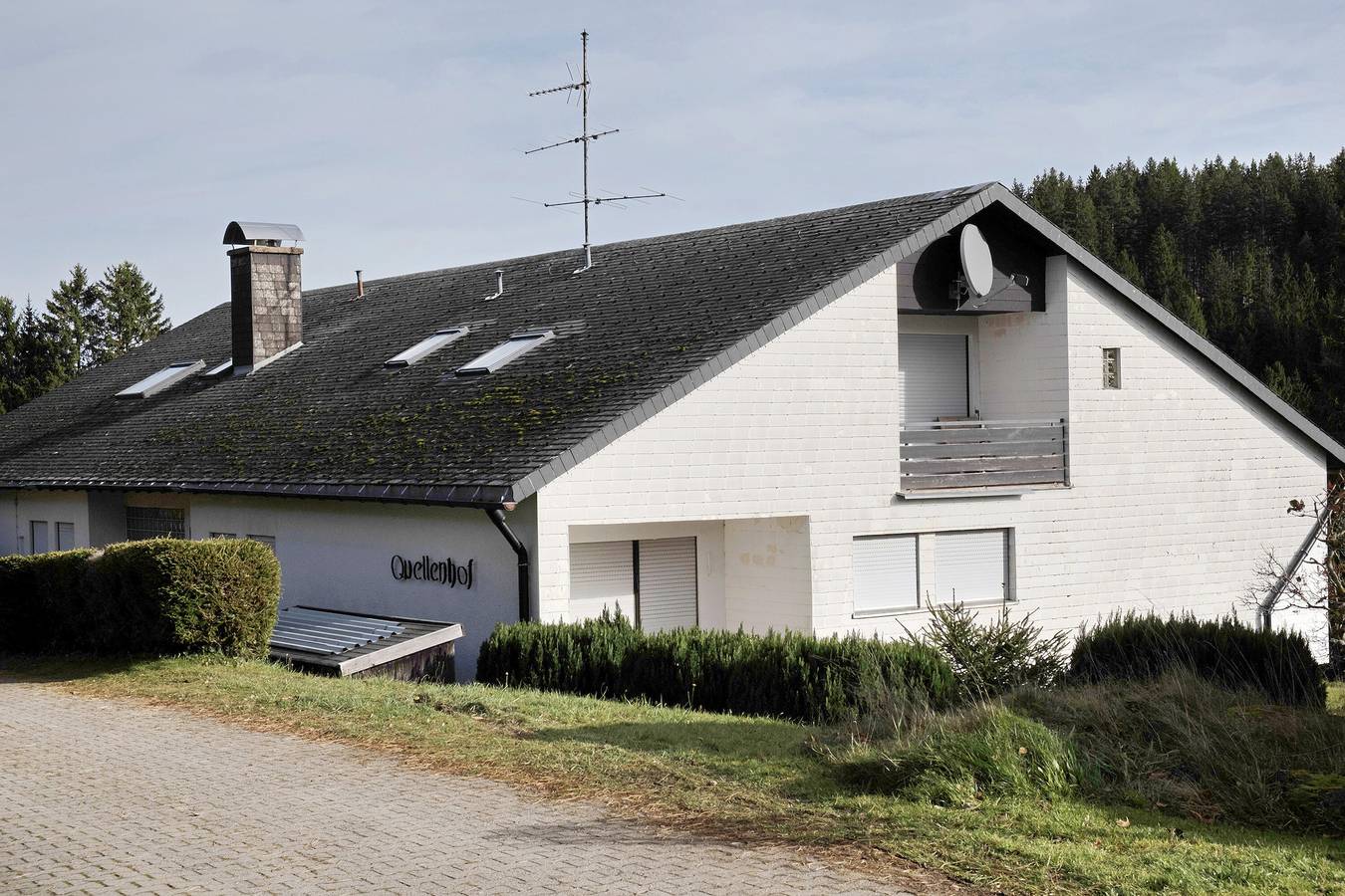 Entire apartment, Apartment 'Auszeit' with Mountain View, Private Terrace and Shared Garden in Schönwald im Schwarzwald, Southern Black Forest