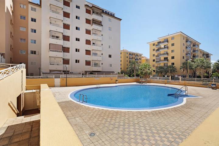 Casa de vacaciones "Vivienda Vacacional Maravillosa" con vistas al mar, piscina compartida y Wi-Fi in Punta Larga, Candelaria