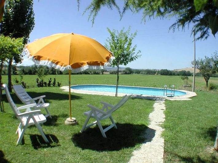 Location de vacances pour 13 personnes, avec piscine et jardin à Buonconvento - 2