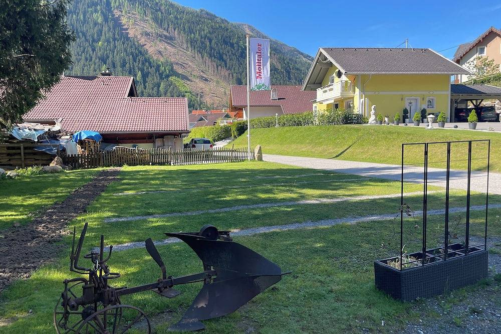 3 Wohnmobilstellplatze mit Dusche, Toilette, Ström und Wasser und Entleeren Chem in Stall, Bezirk Spittal an der Drau