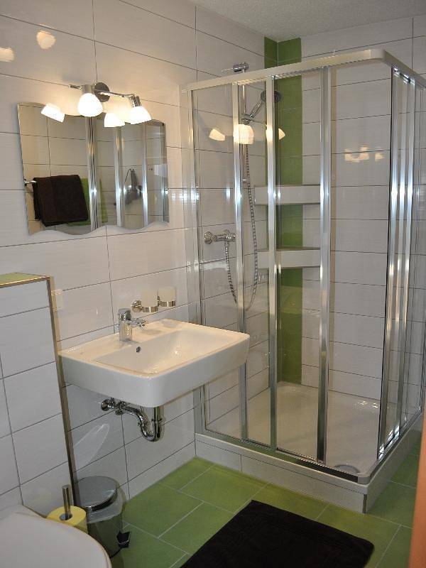 Doppelzimmer (mit Zusatzbett) mit Dusche und Wc in Göriach, Lungau