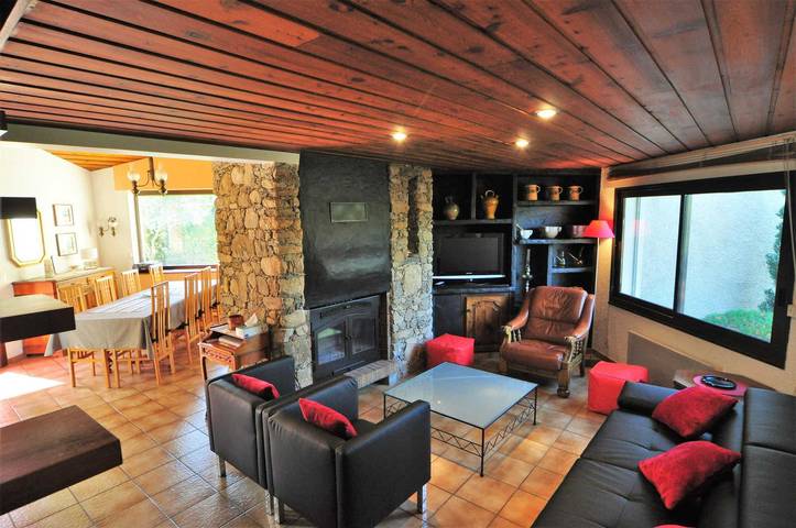 Gîte pour 8 personnes, avec piscine ainsi que jardin et terrasse à Laroque-des-Albères - 2