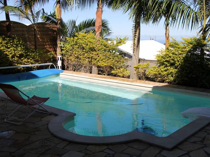 Villa pour 4 personnes, avec terrasse et piscine