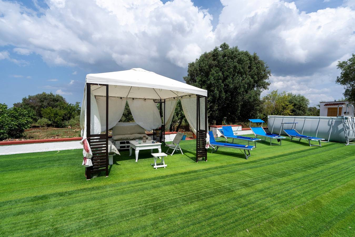 Villa "Trullo Libellula" con giardino privato, mini piscina privata e Wi-Fi in Ceglie Messapica, Salento