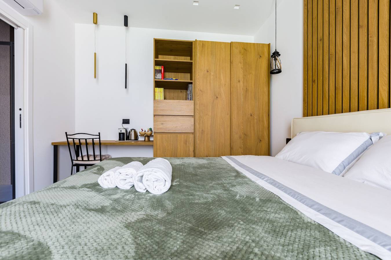 Chambre "Persiano" avec jardin partagé, Wi-Fi et climatisation in Brolo, Province de Messina