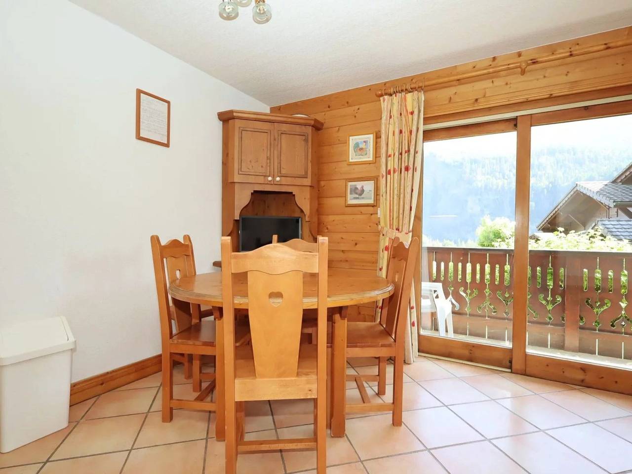 Ganze Wohnung, 2-Zimmer-Kabinen-Wohnung für 6 Personen, nahe den Seilbahnen, Balkon, Pool, Haustiere erlaubt. in Les Houches, Mont-Blanc-Massiv