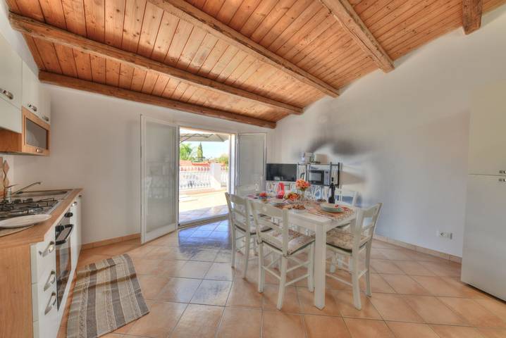 Apartamento de vacaciones para 5 personas, con jardín y piscina - 1