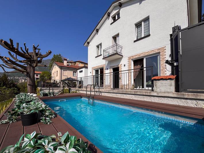 Entire apartment, Villa Lenis - Panoramic Pool in Mandello del Lario, Prealpi Bergamasche Occidentali