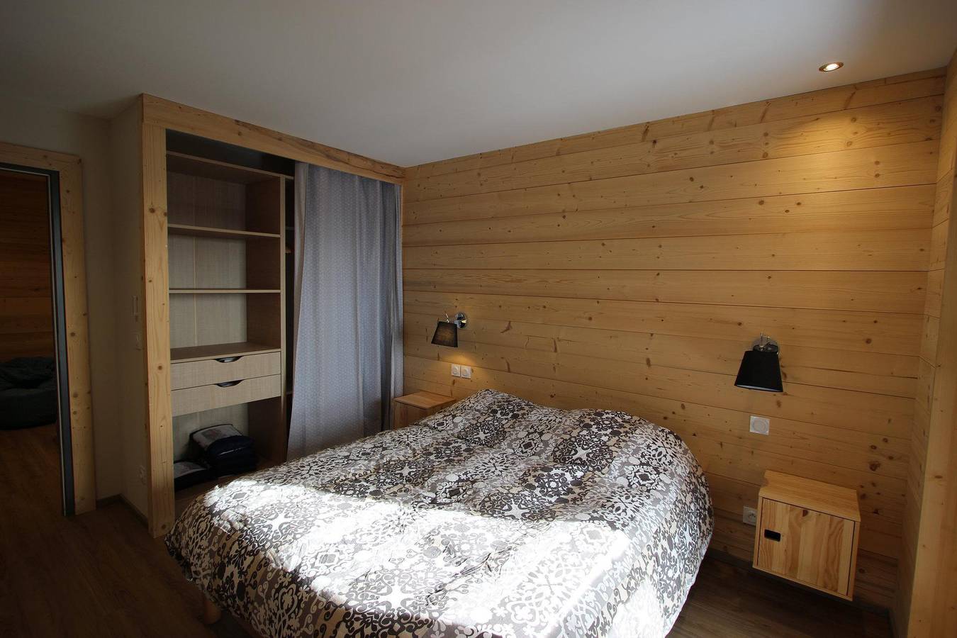Chalet Bonhomme - 5 room duplex chalet 12 people in Chamrousse, Écrins National Park