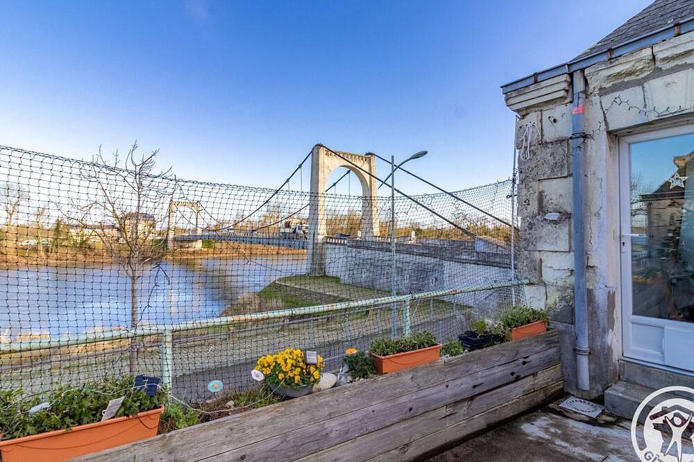 Cozy guest room facing the Loire with air conditioning in Chalonnes-sur-Loire, Loire Valley