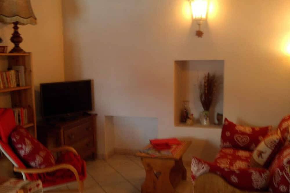 Maison d'Augustin, gentian chalet, 4/5 pers, 2 bedrooms, 3*, terrace, Savoie, in Saint-Jean-d'Arves, Region Saint-Jean-de-Maurienne