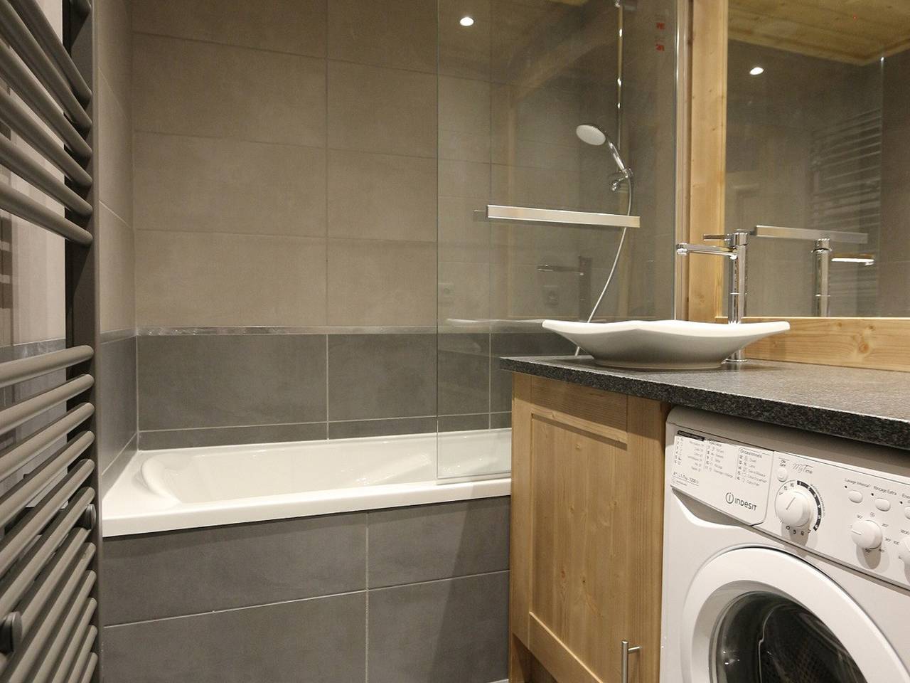 Apartamento entero, Apartamento céntrico 2 hab, Arâches, 5 pers, parking, wifi in Les Carroz, Arâches-la-Frasse