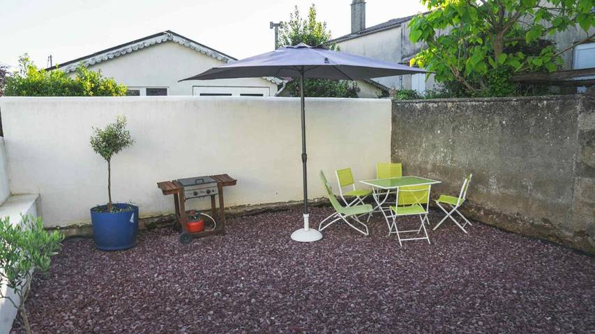 Location de vacances pour 4 personnes, avec Terrasse et Jardin à La Châtaigneraie - 2