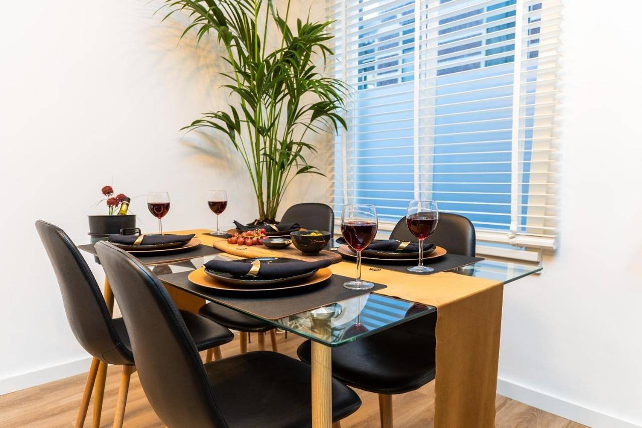 Geheel appartement, One-Bedroom Apartment in Scheveningen, Den Haag