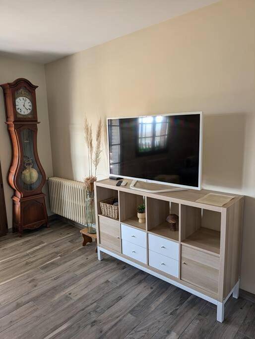 Two-Bedroom House in Leuvrigny, Marne