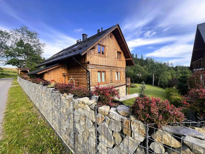 Dom dla 8 osób, z Jacuzzi i Taras oraz Ogród i Sauna w Zwardoń