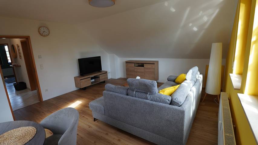Ganze Wohnung, Ferienwohnung 'Honeygreen' in Bodenheim mit Pool, Terrasse und Wlan in Bodenheim, Landkreis Mainz-Bingen