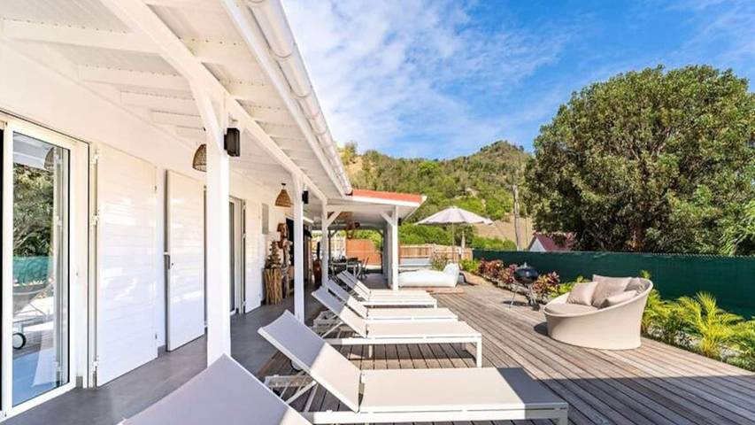 Gîte pour 7 personnes, avec jardin et piscine à Terre-de-Haut - 2