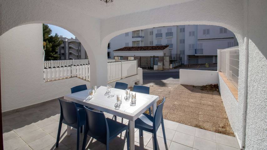 Casa adosada con piscina y jardín Las Fuentes in Alcossebre, Alcalà de Xivert