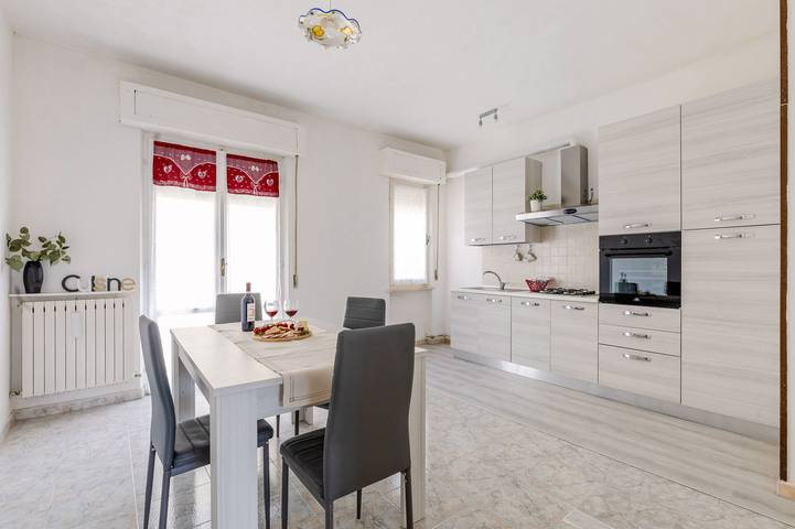 Holiday apartment for 5 people, with balcony - 1