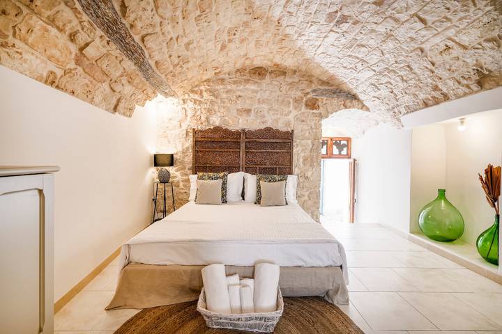 Holiday Home 'Le Badesse Mitrate' with Wi-Fi and Air Conditioning in Conversano, Bari Provinsen