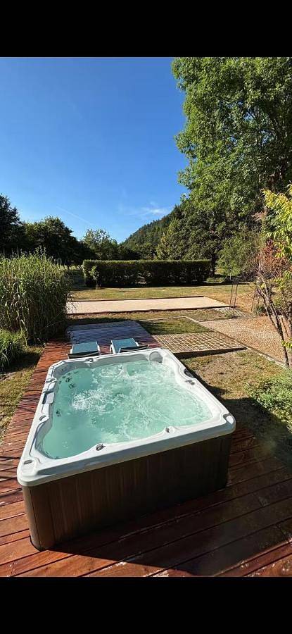 Location de vacances pour 6 personnes, avec Jacuzzi et Terrasse ainsi que Jardin et Vue à Oderen - 2