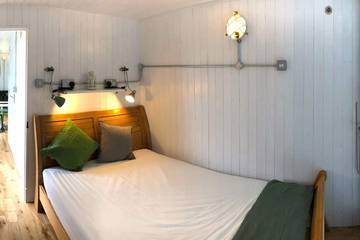 Glamping for 2 People in Point Clear, St Osyth, Photo 1