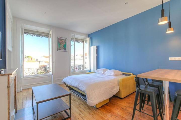 Gîte pour 4 personnes dans Théâtre de la Croix Rousse - 3