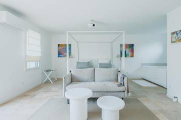 Gîte pour 2 personnes, avec jacuzzi et terrasse ainsi que piscine et jardin à Le Bernard