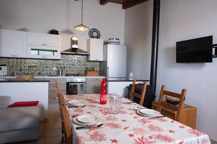 Casa vacanza per 5 persone, con balcone/terrazza a Castelluzzo