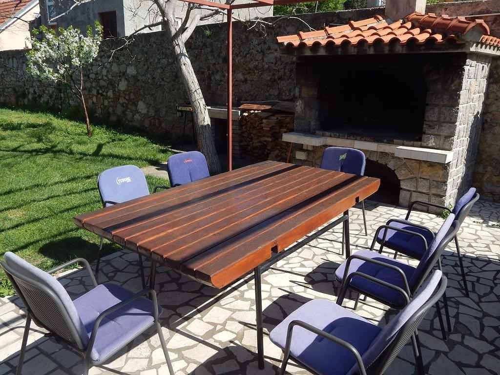 Maison de vacances avec terrasse, barbecue et Internet  in Senj, Région de Kvarner