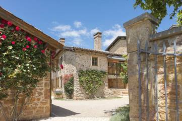 Hôtel pour 2 personnes, avec jardin et jacuzzi ainsi que sauna et piscine à Blacé