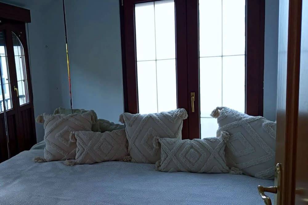 Cozy 3-story house 2 minutes from the Cathedral! Ideal for families and groups in Burgos, Burgos Provinz