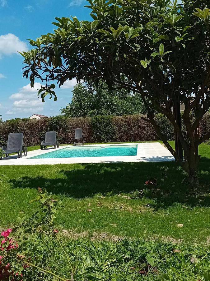 Appartamento per 6 persone, con giardino e balcone nonché piscina in Canale