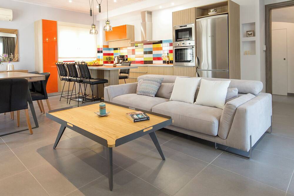 Villa for 8 People in Samos