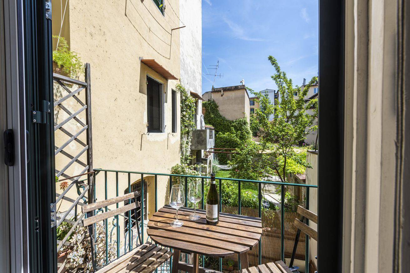 Ganze Wohnung, Ferienwohnung für 2 Personen mit Balkon/Terrasse in Florence city center, Florenz