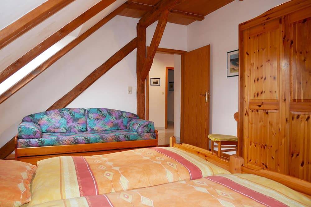 Entire apartment, Vacation apartment 4 - Holiday apartments Dargen- Hof in Dargen, Usedom