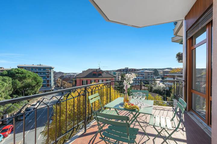Appartamento per 6 persone, con terrazza in Comune di Arona