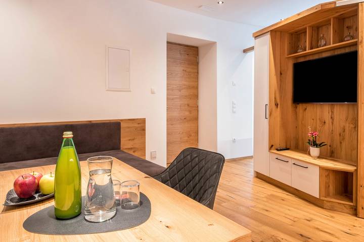 Hel lejlighed, Luislhof Farm - Holiday Apartment Herbae with Mountain View, Terrace & Wi-Fi in Girlan, Eppan an der Weinstraße