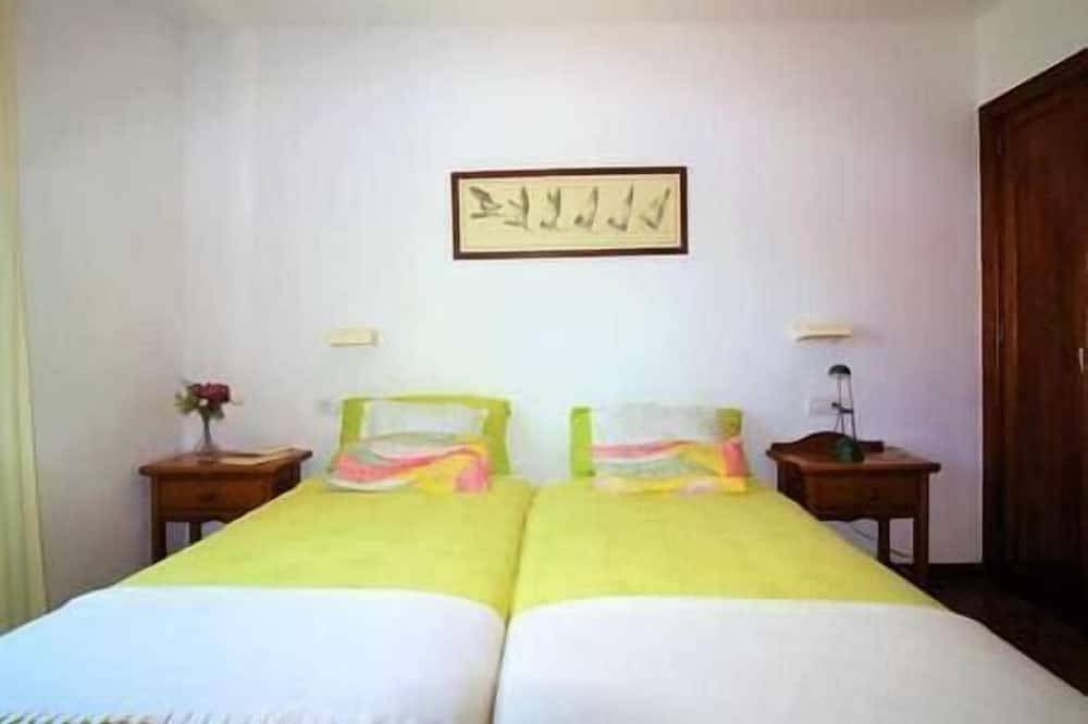 Entire apartment, Sa Calma Beach House in Costa Teguise, Teguise