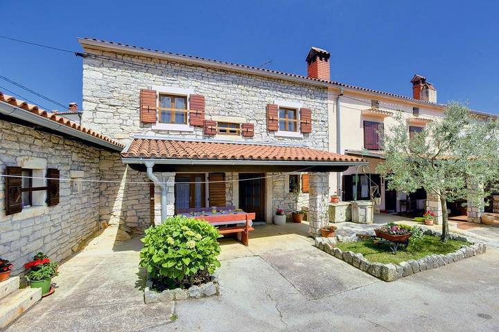 Holiday home for 5 people, with terrace, with pets - 1