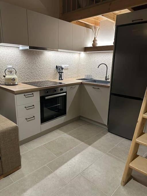 Gîte pour 4 personnes, avec terrasse et vue dans Lendas - 3