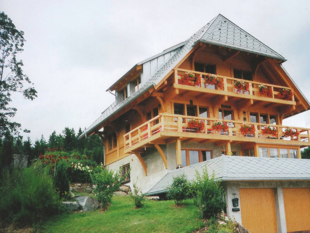 Ganze Wohnung, Malerische Erdgeschosswohnung in Dachsberg, Südschwarzwald